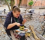 Milena Hünrich, Helfende Hand des Zoo Stralsund, wird die Teilnehmer des Ferienprogrammes dabei unterstützen, allerlei Nützliches zu basteln, das den wilden Tieren des Zoos hilft, die kalte Jahreszeit zu überstehen