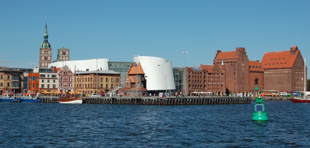 OZEANEUM på Hafeninsel